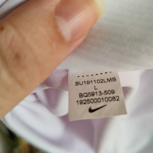 Nike Original Lavender T-Shirt - Picture 10 of 15